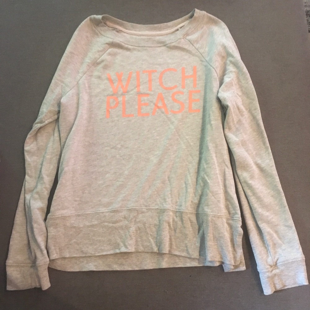 Grey sweatshirt